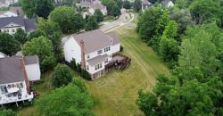 Gorgeous home, Beautiful lot in New Albany.